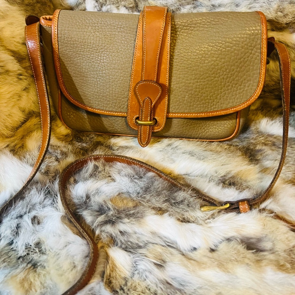VTG Dooney & Bourke Taupe  80 Vintage Shoulder Bag All Weather Leather